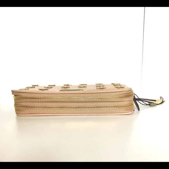 Max Studio Vachetta Flowered Wallet - Picture 3 of 10